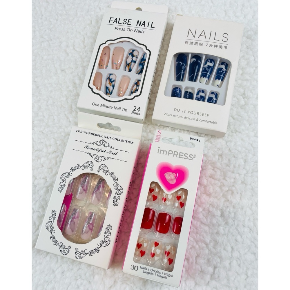 (NIB) Bundle of 4 Variety Press On Nails - Picture 2 of 12